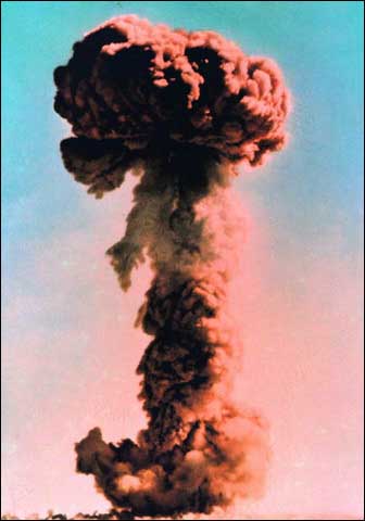 中國第一顆原子彈爆炸內幕:嚴防美國轟炸